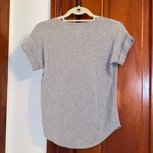 Lululemon tshirt